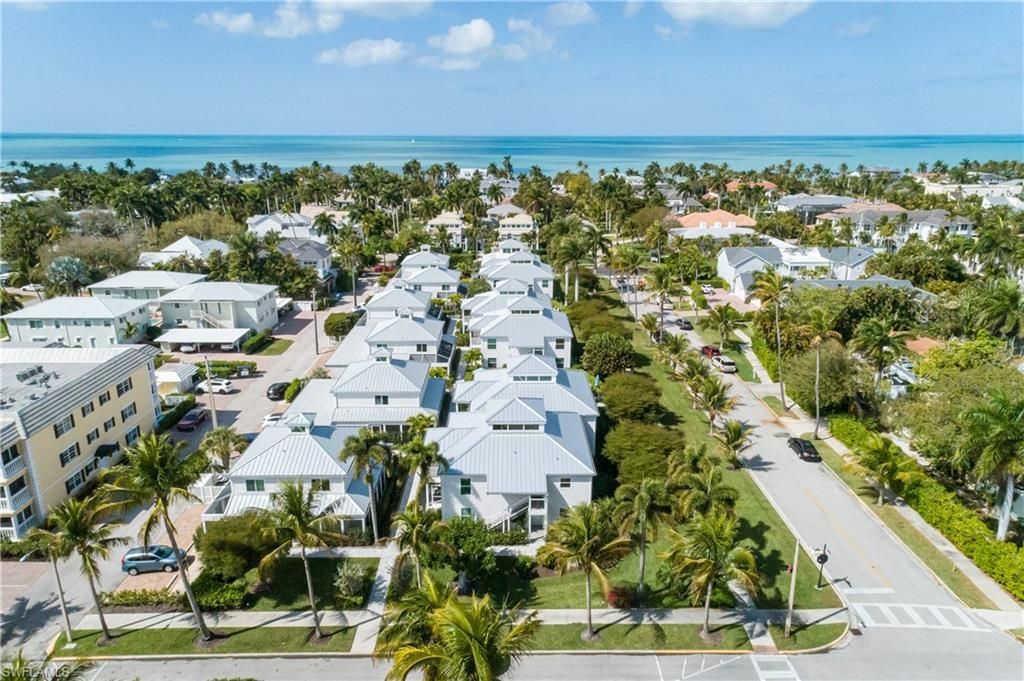 600 3rd St S, Unit 2, Naples, FL 34102 Photo