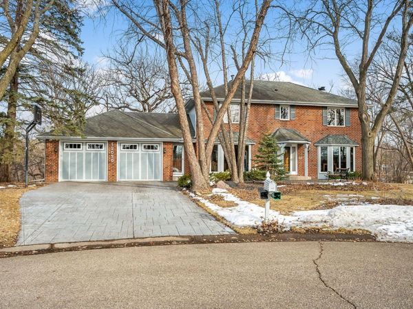 12050 48th Avenue N, Plymouth, MN 55442