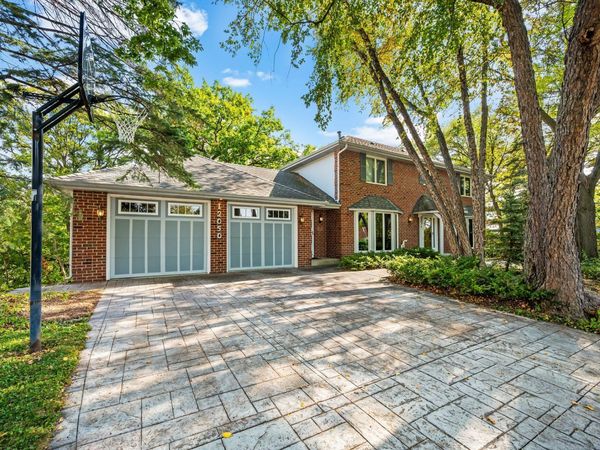 12050 48th Avenue N, Plymouth, MN 55442