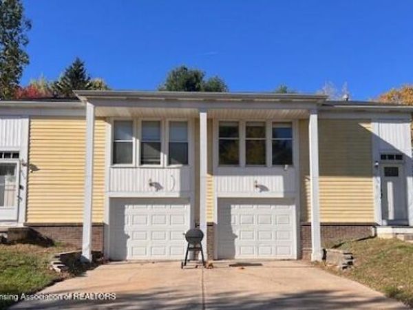 2710-2712 Geert Court, Lansing, MI 48910