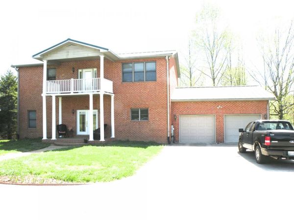 150 J W Thompson Road N, Westmoreland, TN 37186