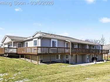 9343 Parkview Circle, Grand Blanc, MI 48439