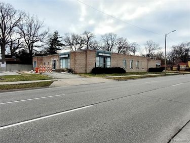2411 W 8 MILE Road , Detroit, MI 48203