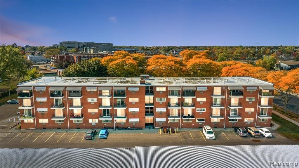 2915 W 13 Mile Road, Royal Oak, MI 48073 Main Photo