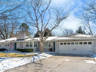 1032 Kennebec Road, Grand Blanc, MI 48439