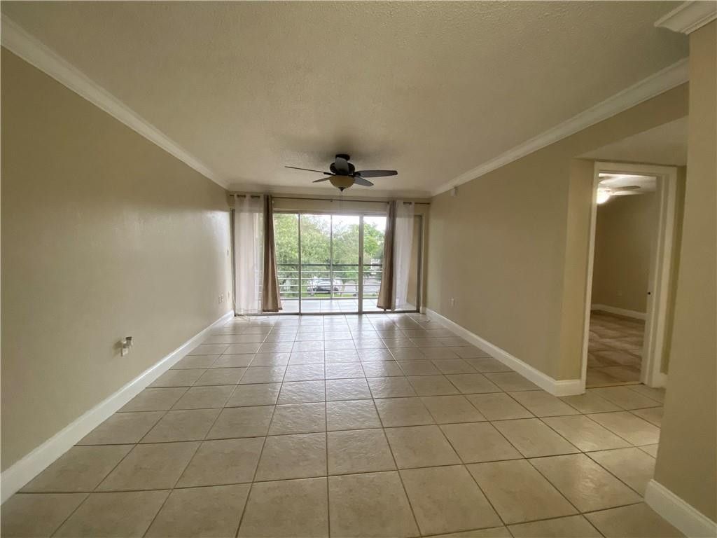 4235 N University Drive, Unit 301, Sunrise, FL 33351 Photo