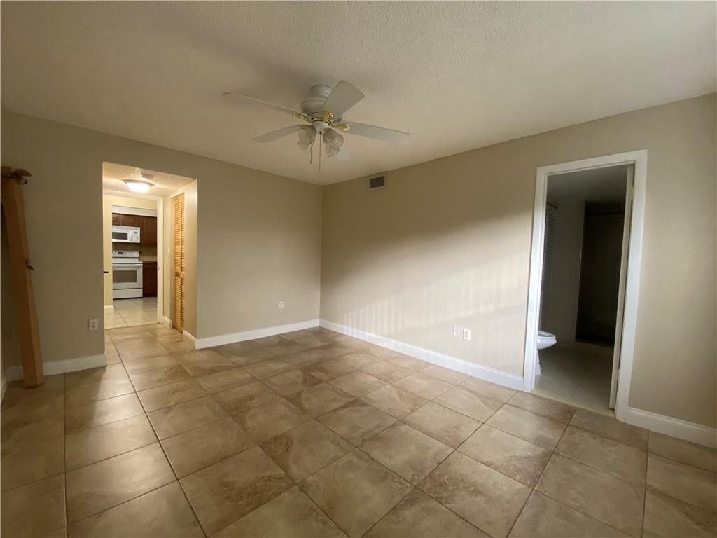 4235 N University Drive, Unit 301, Sunrise, FL 33351 Photo