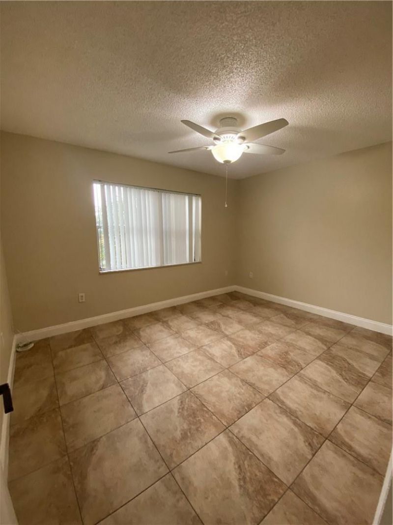 4235 N University Drive, Unit 301, Sunrise, FL 33351 Photo