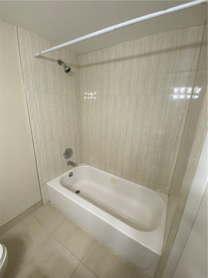 4235 N University Drive, Unit 301, Sunrise, FL 33351 Photo