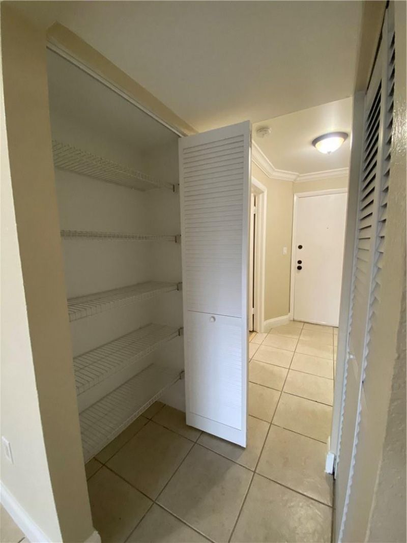 4235 N University Drive, Unit 301, Sunrise, FL 33351 Photo