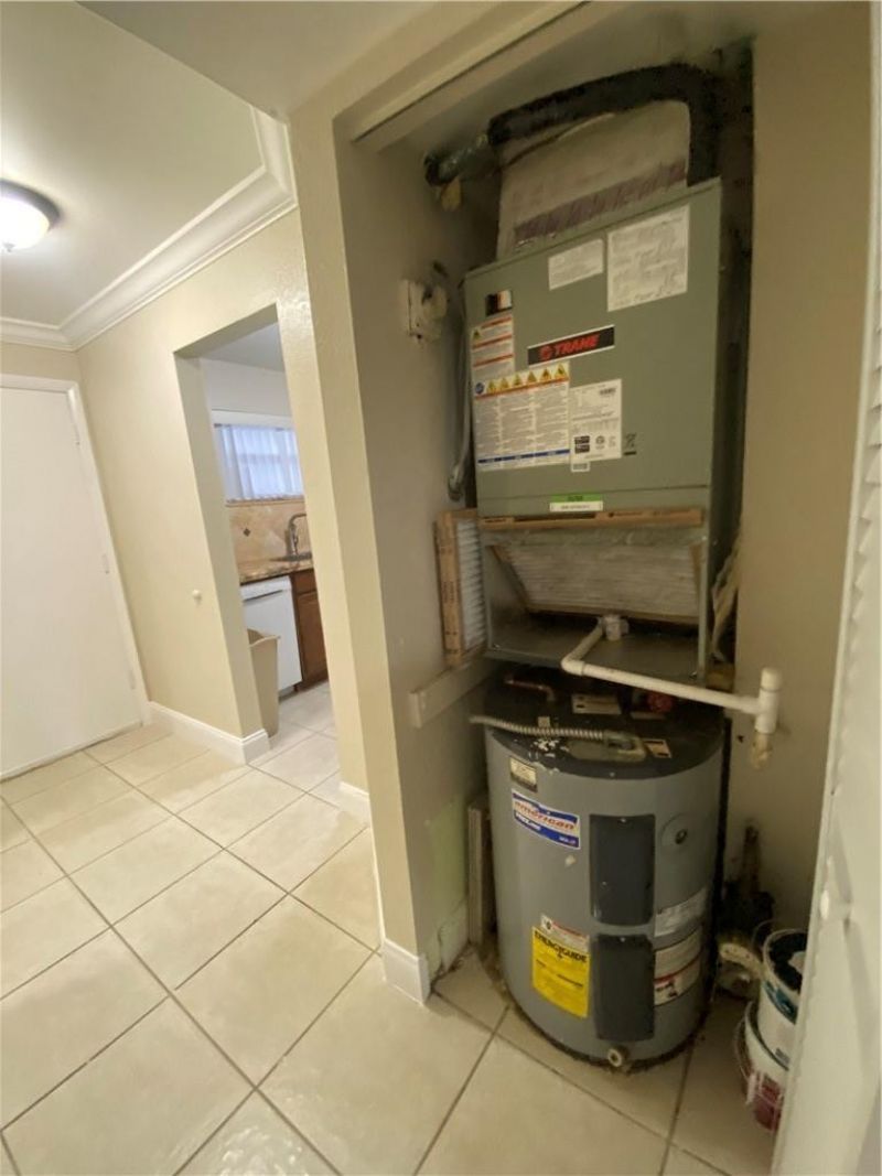 4235 N University Drive, Unit 301, Sunrise, FL 33351 Photo