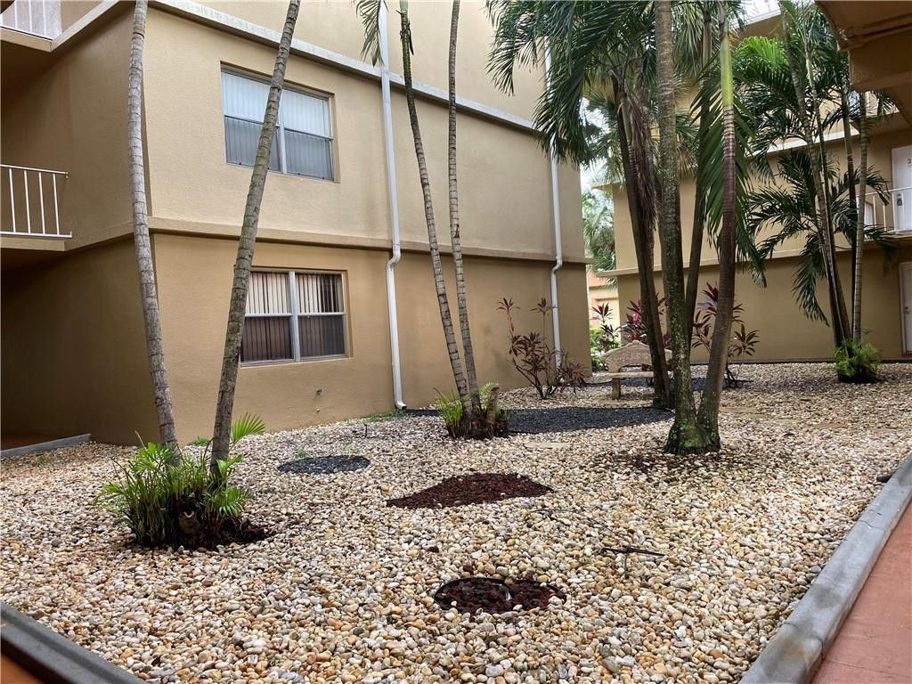 4235 N University Drive, Unit 301, Sunrise, FL 33351 Photo