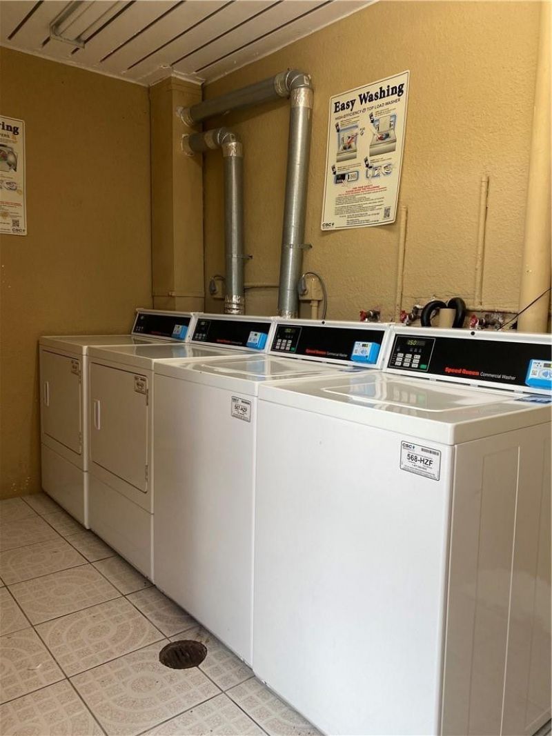 4235 N University Drive, Unit 301, Sunrise, FL 33351 Photo