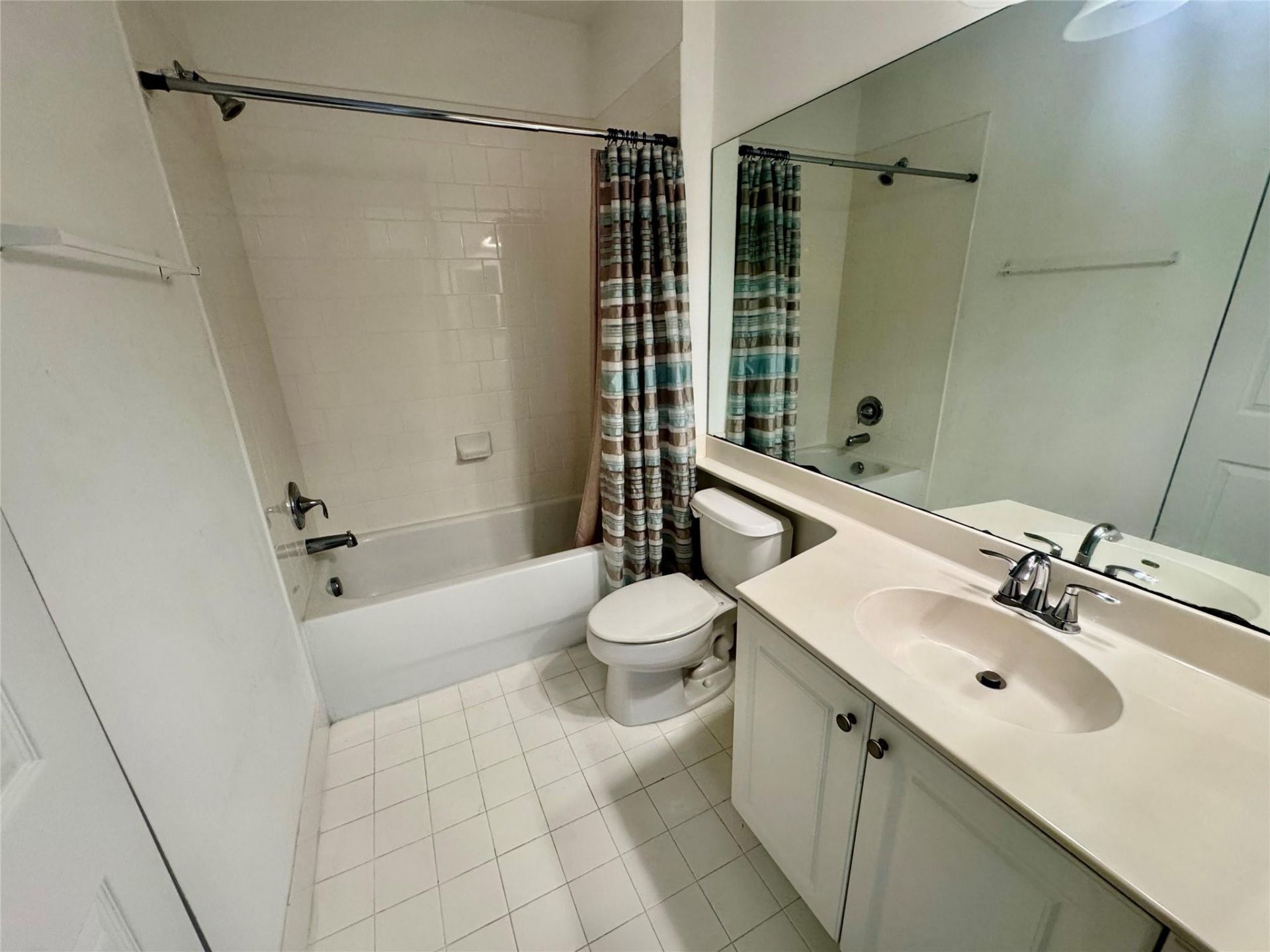 3600 Oaks Clubhouse Dr, Unit 502, Pompano Beach, FL 33069 Photo