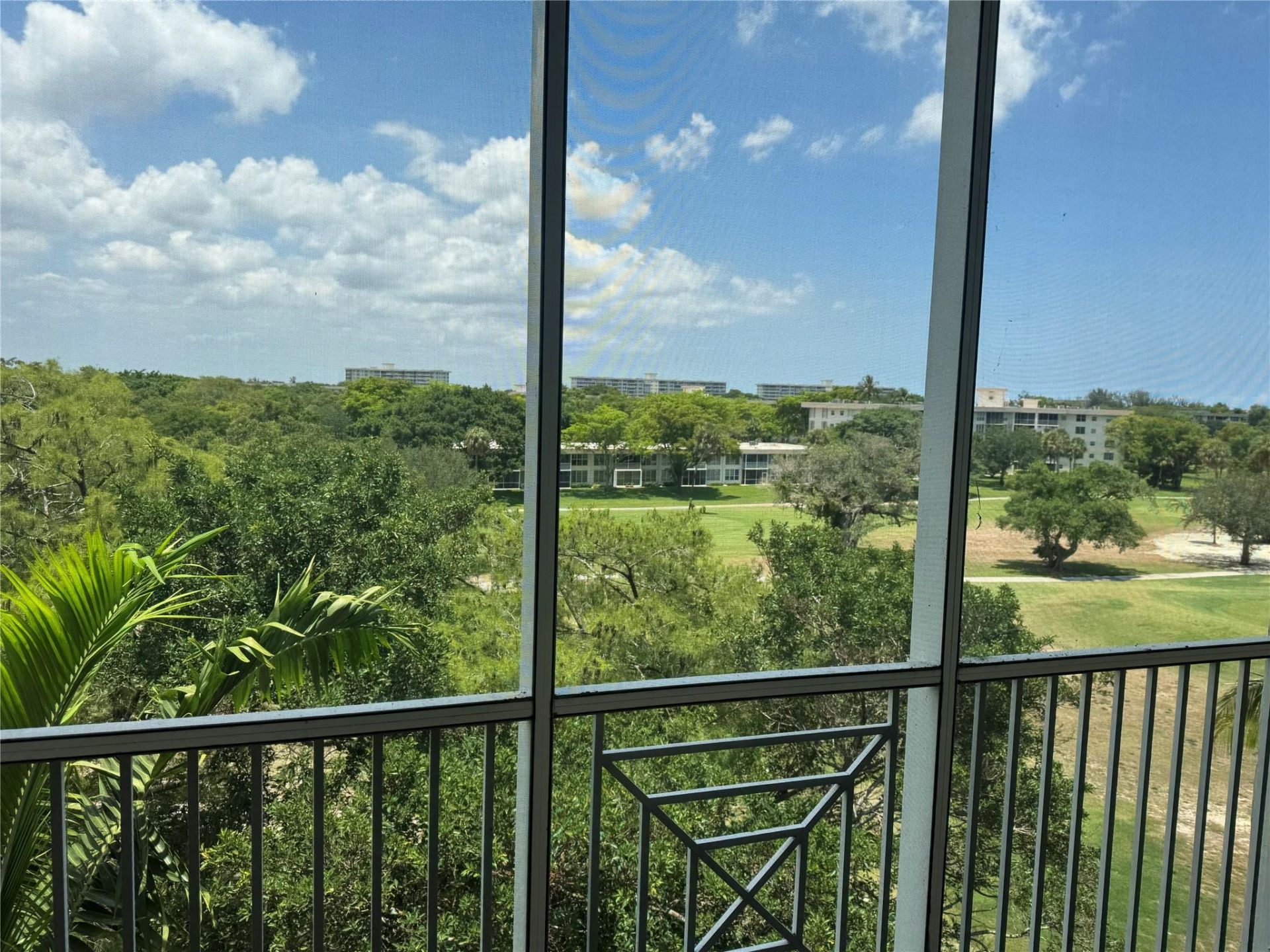 3600 Oaks Clubhouse Dr, Unit 502, Pompano Beach, FL 33069 Photo