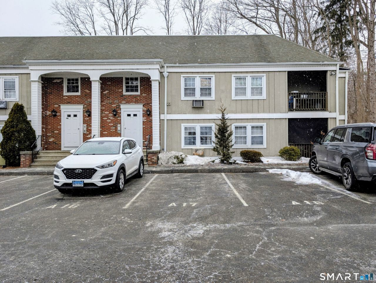 10 Scuppo, Unit A13, Danbury, CT 06811 Main Photo