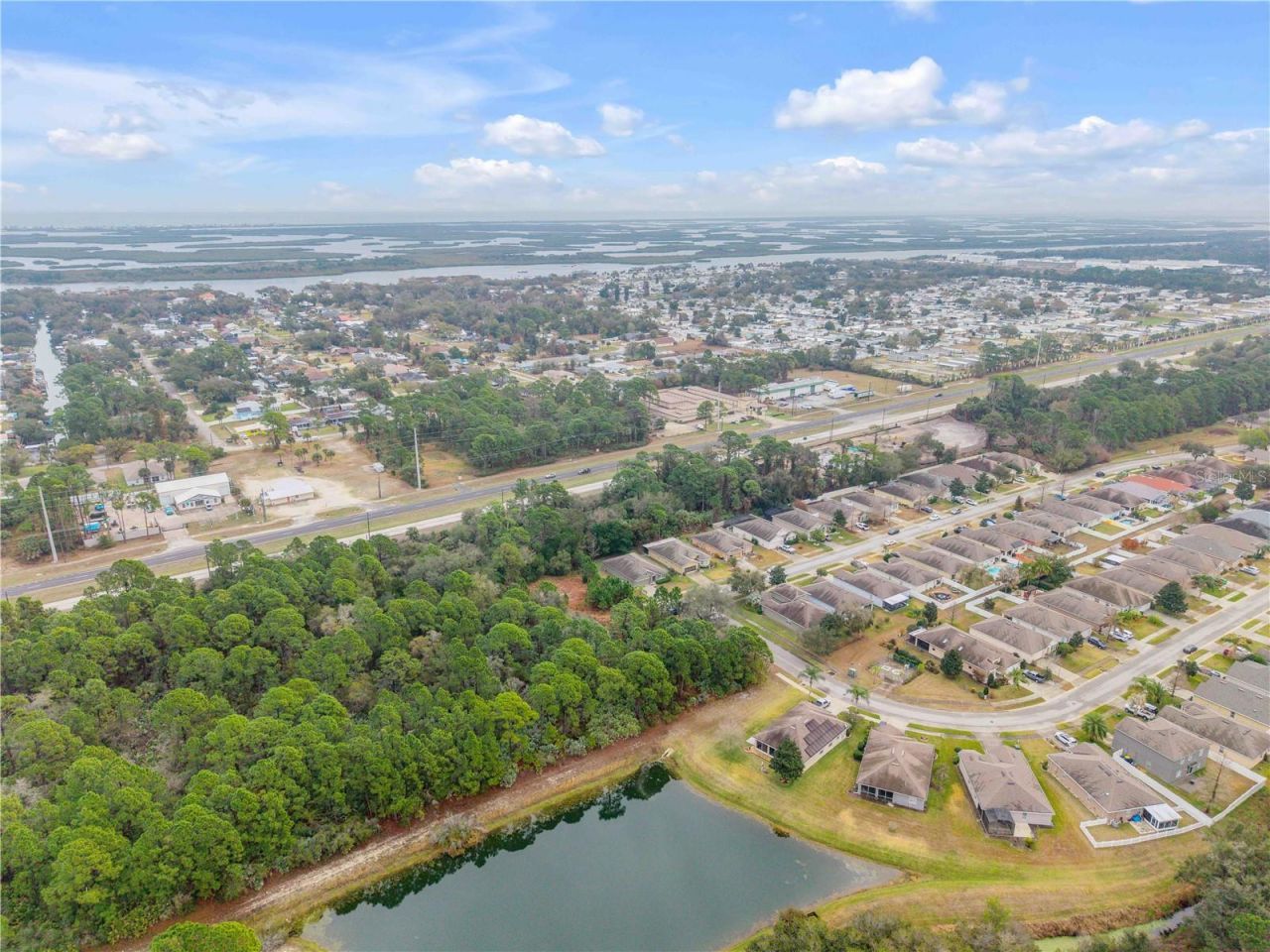 353 Admiralty Court , Edgewater, FL 32141 Photo