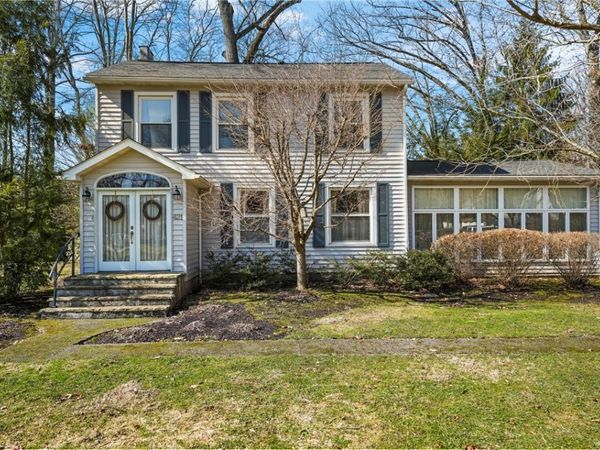 421 E Washington Blvd, Grove City, PA 16127