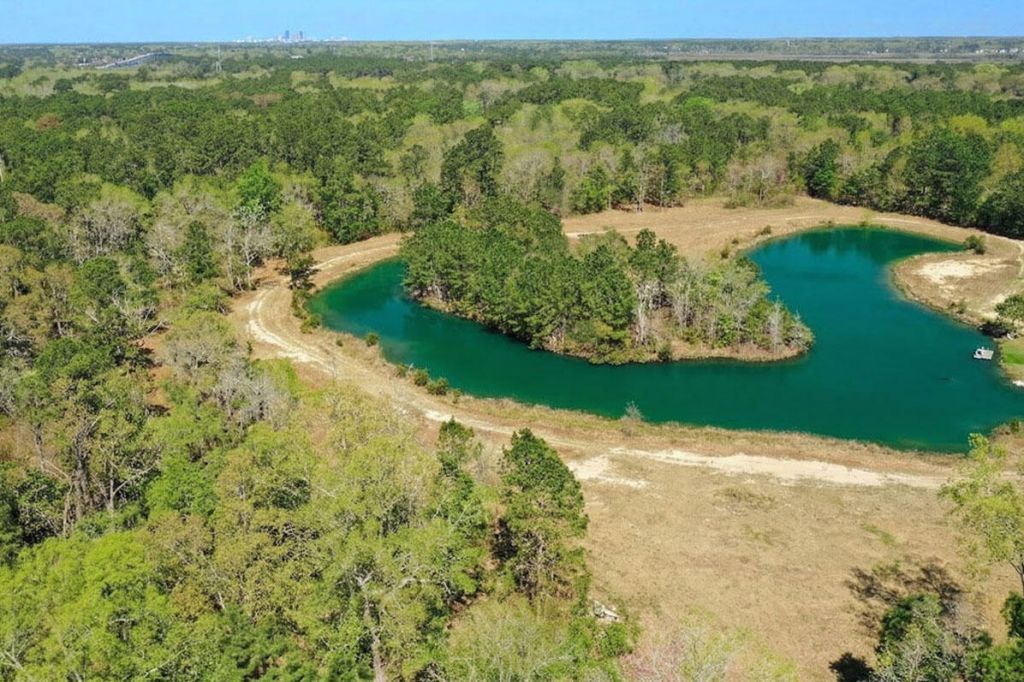 0 Old Pond Road Photo 4