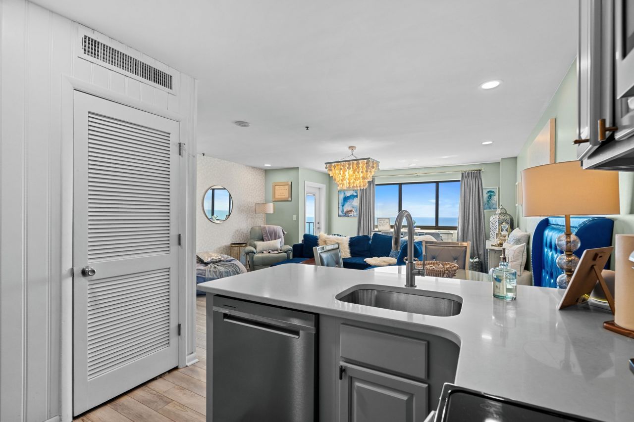 5905 S Kings Hwy.  Photo 13