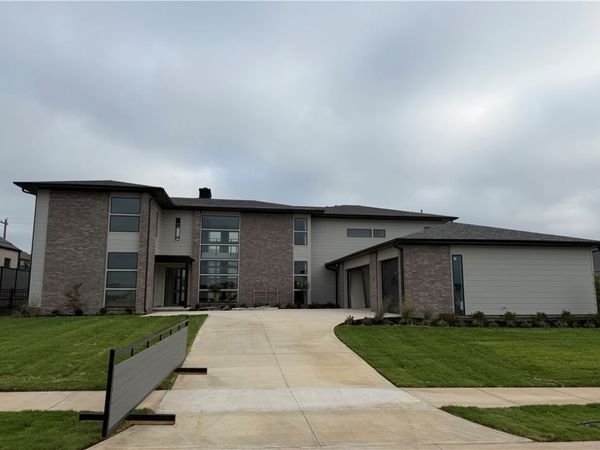 6503 W Bluestar Road, Cave Springs, AR 72718