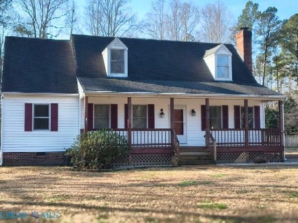 128 N Oakes Circle, Saluda, VA 23149