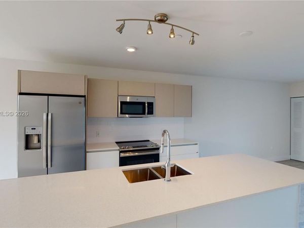 2555 NE 193rd St , Unit 2224, Miami, FL 33180