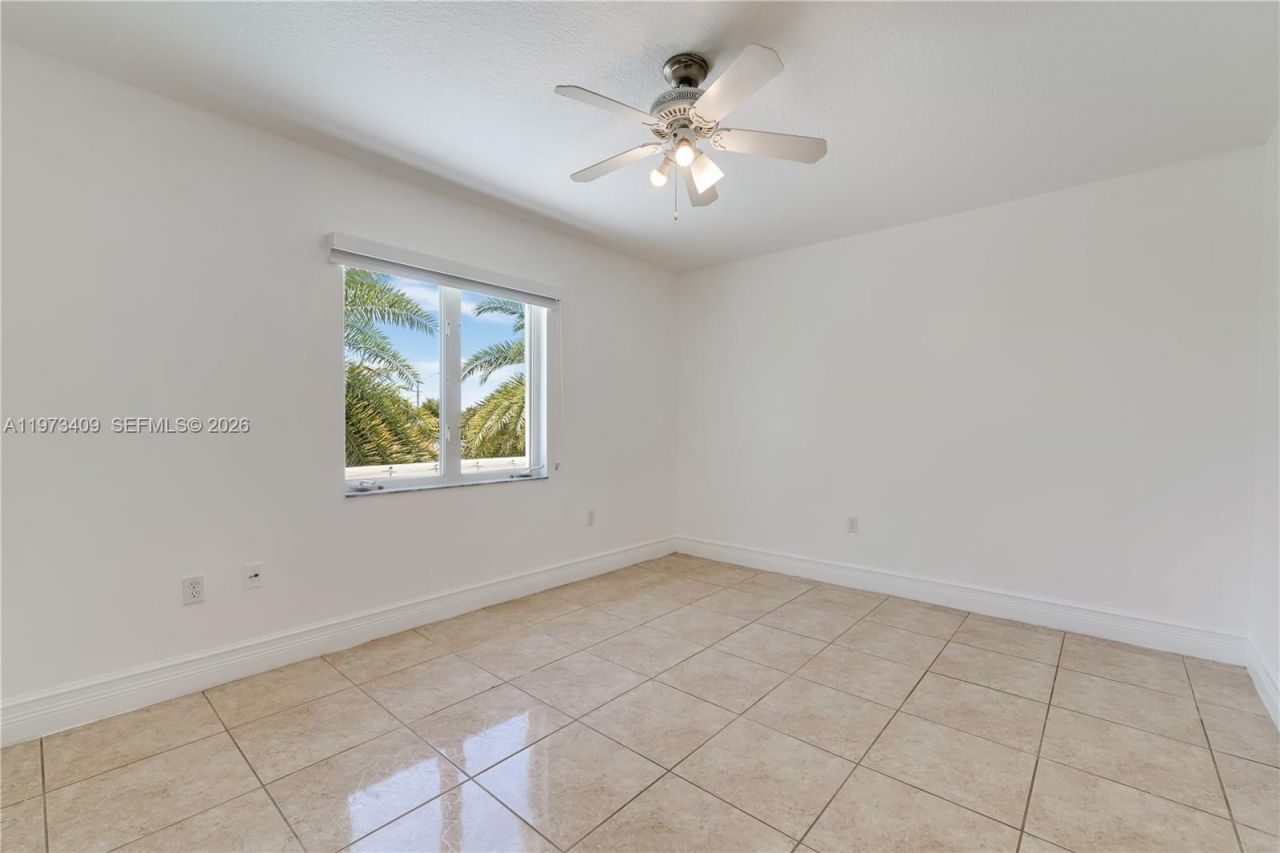13050 SW 26th St, Miami, FL 33175 Photo