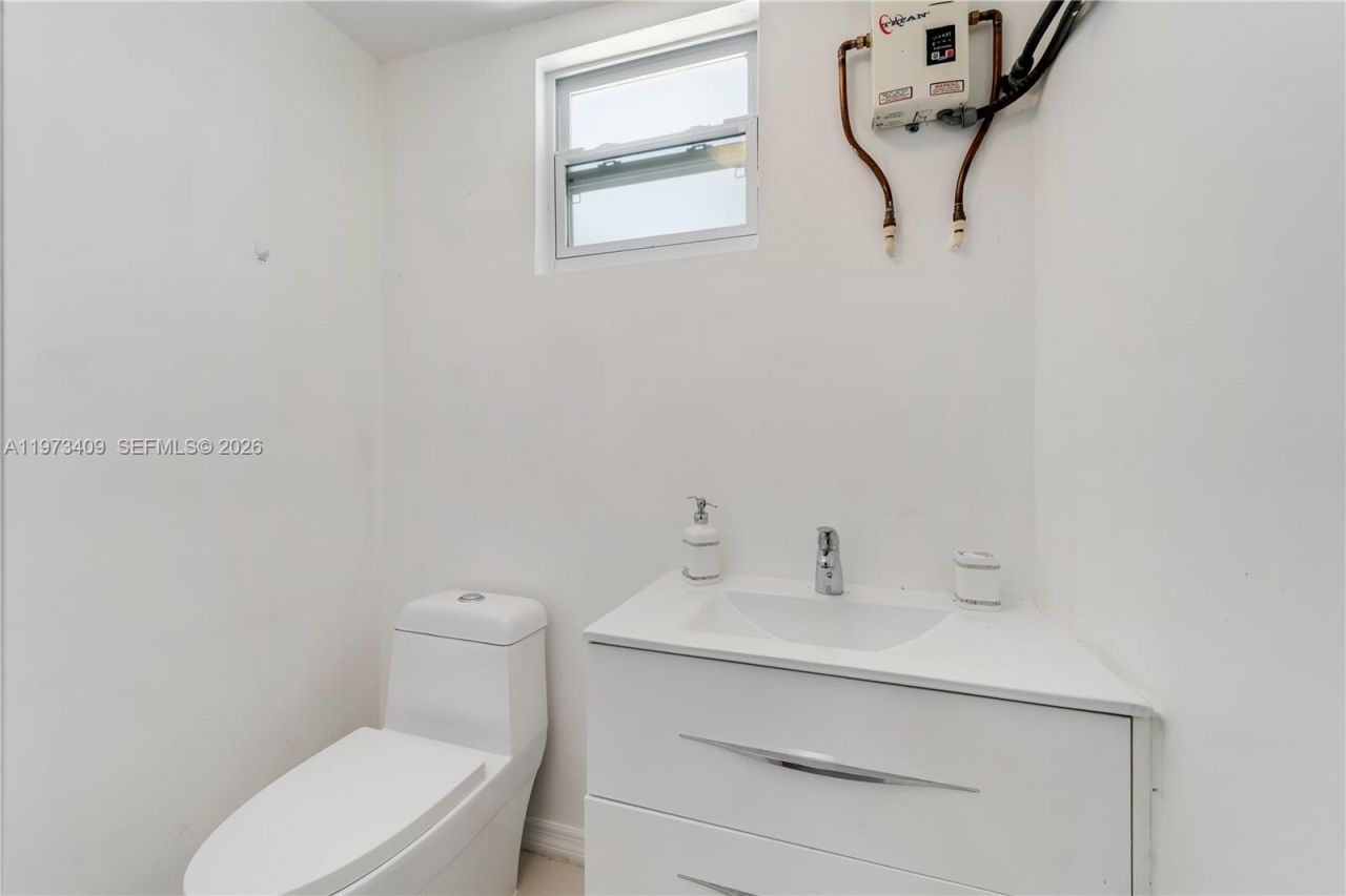 13050 SW 26th St, Miami, FL 33175 Photo