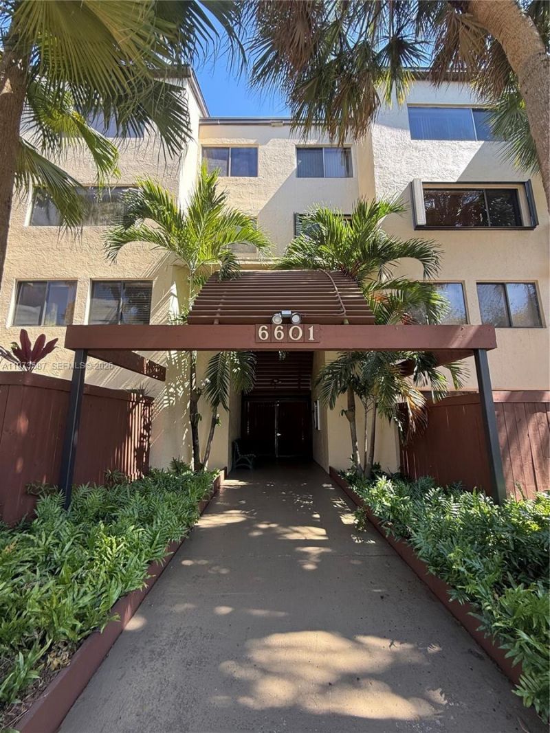 6601 SW 116th Ct , Unit 402, Miami, FL 33173 Photo