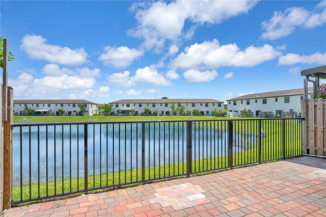 10011 SW 231st Ln, Miami, FL 33190 Photo