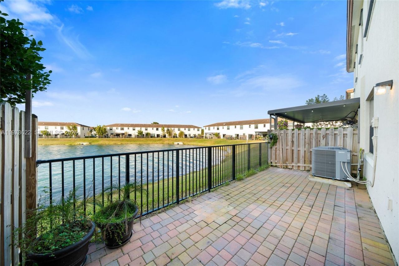 10011 SW 231st Ln, Miami, FL 33190 Photo