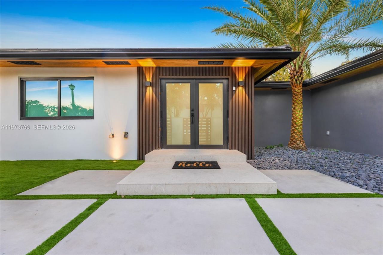 2100 SW 9th Ave, Miami, FL 33129 Photo