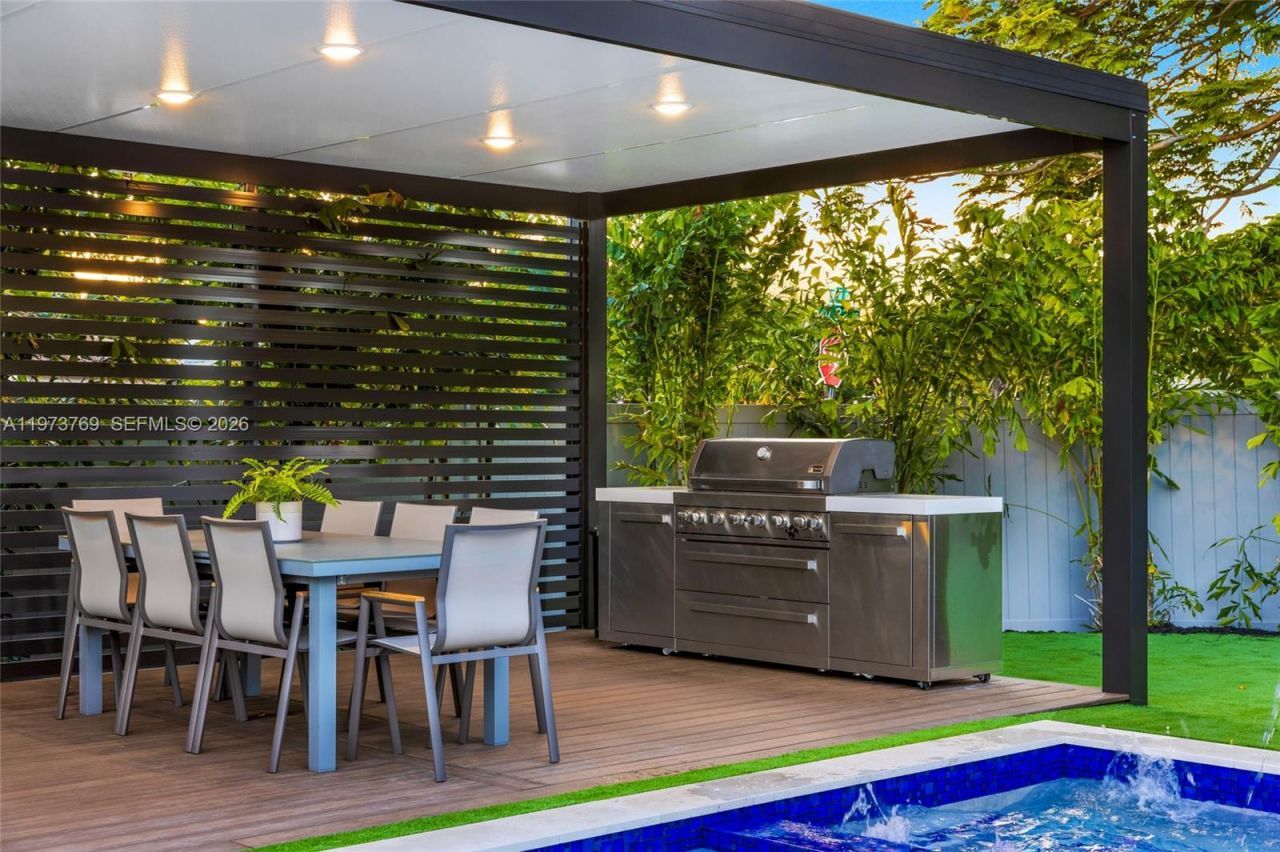 2100 SW 9th Ave, Miami, FL 33129 Photo