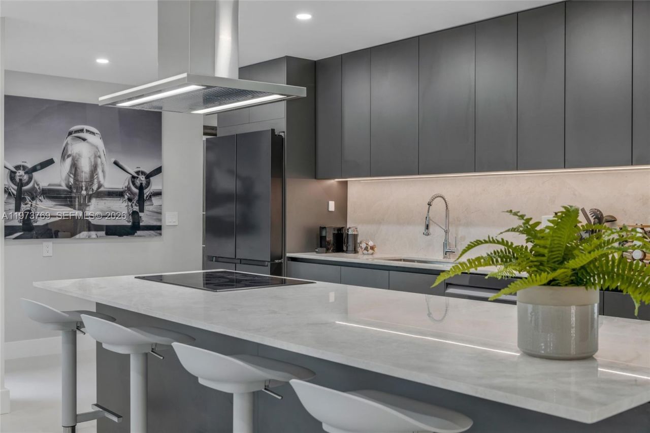 2100 SW 9th Ave, Miami, FL 33129 Photo