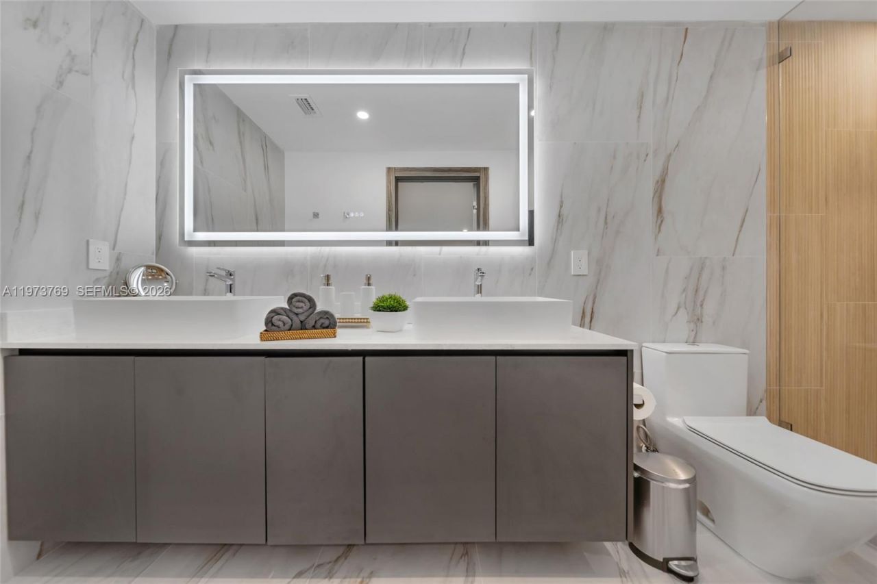 2100 SW 9th Ave, Miami, FL 33129 Photo