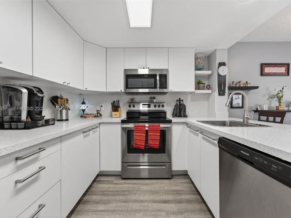 12750 SW 4th Ct, Unit 314J, Pembroke Pines, FL 33027