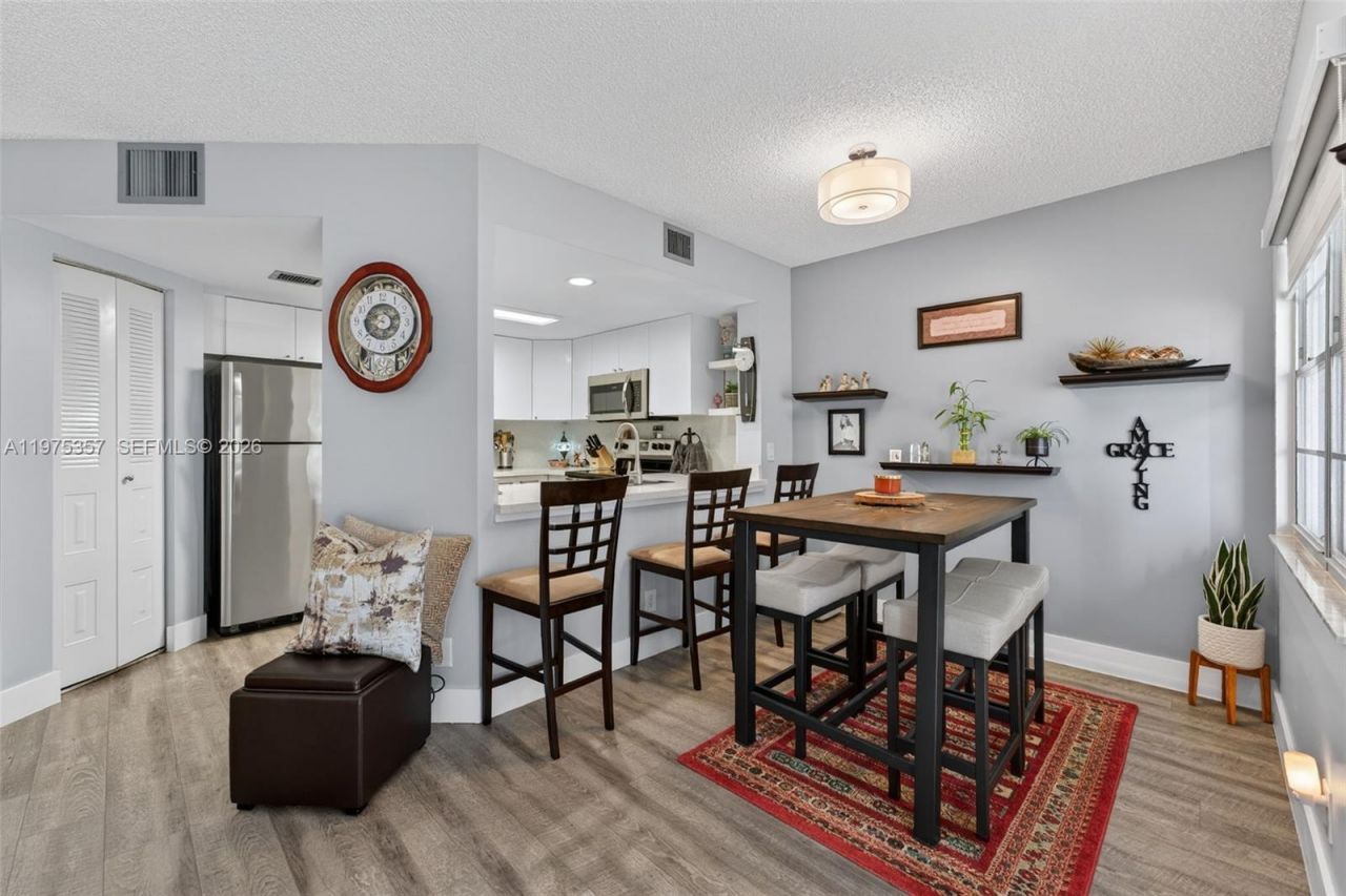 12750 SW 4th Ct, Unit 314J, Pembroke Pines, FL 33027 Photo