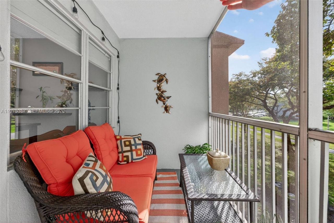 12750 SW 4th Ct, Unit 314J, Pembroke Pines, FL 33027 Photo