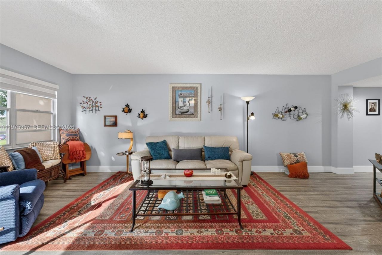 12750 SW 4th Ct, Unit 314J, Pembroke Pines, FL 33027 Photo