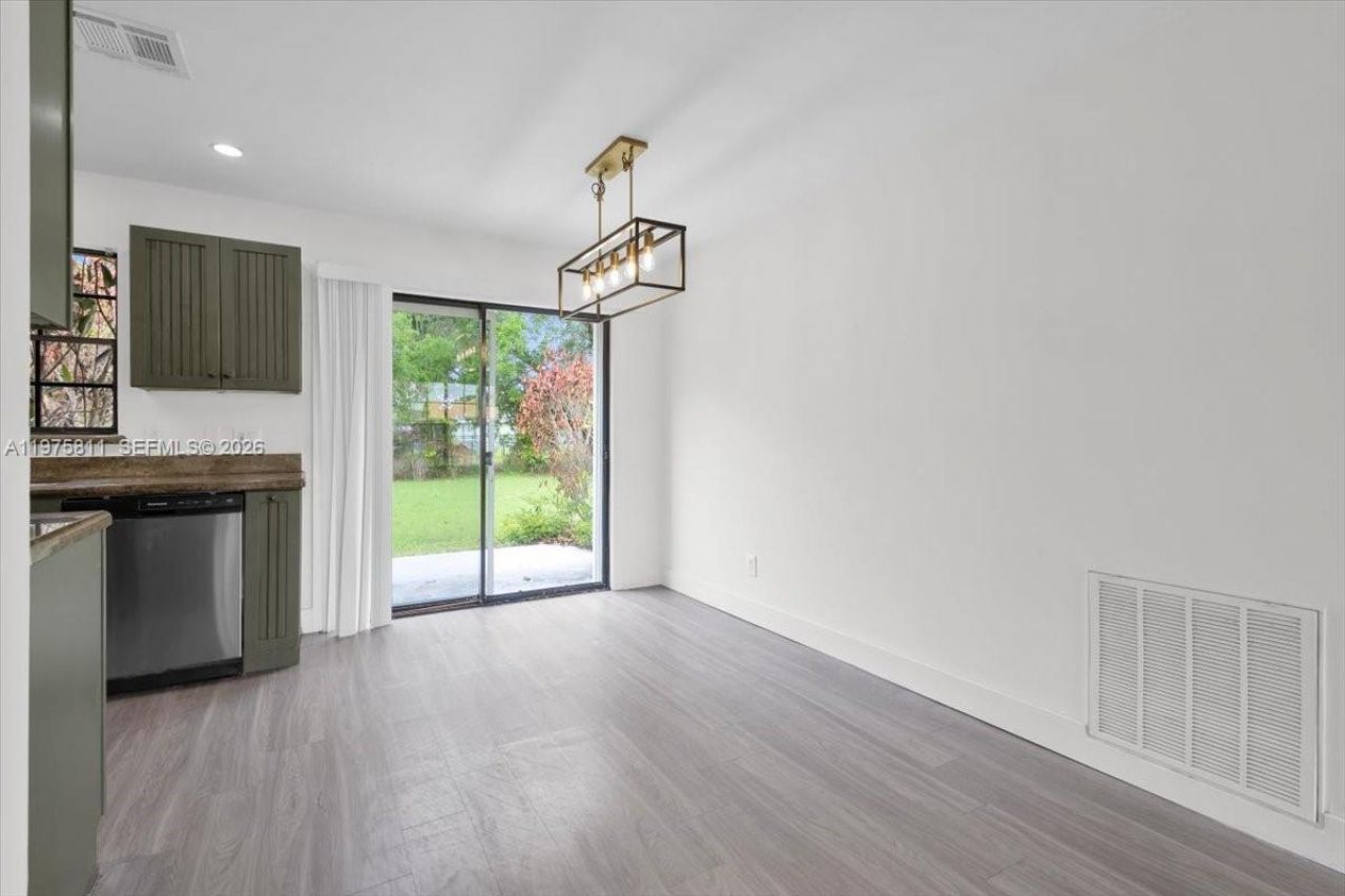 841 NW Riverside Dr, Port Saint Lucie, FL 34983 Photo