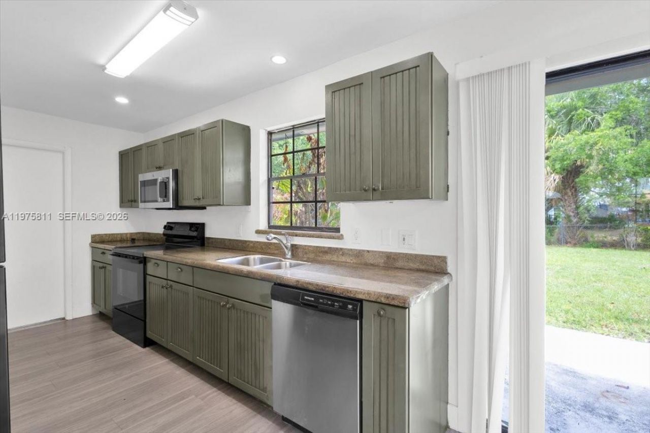 841 NW Riverside Dr, Port Saint Lucie, FL 34983 Photo