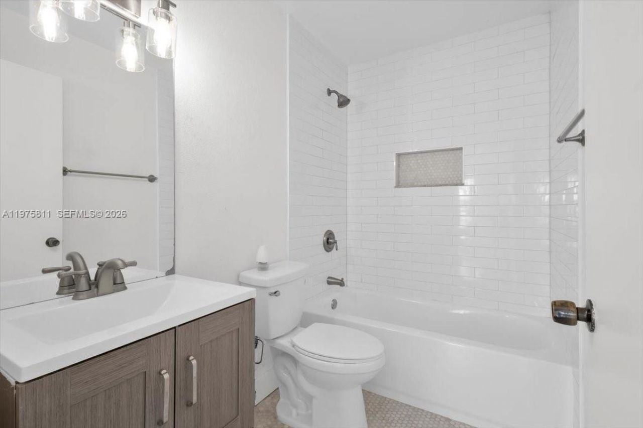 841 NW Riverside Dr, Port Saint Lucie, FL 34983 Photo