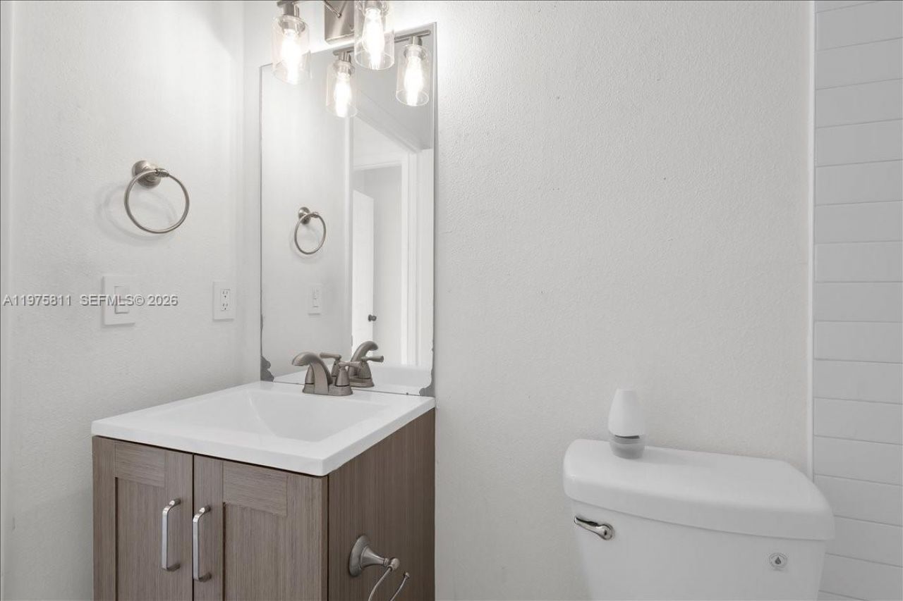 841 NW Riverside Dr, Port Saint Lucie, FL 34983 Photo