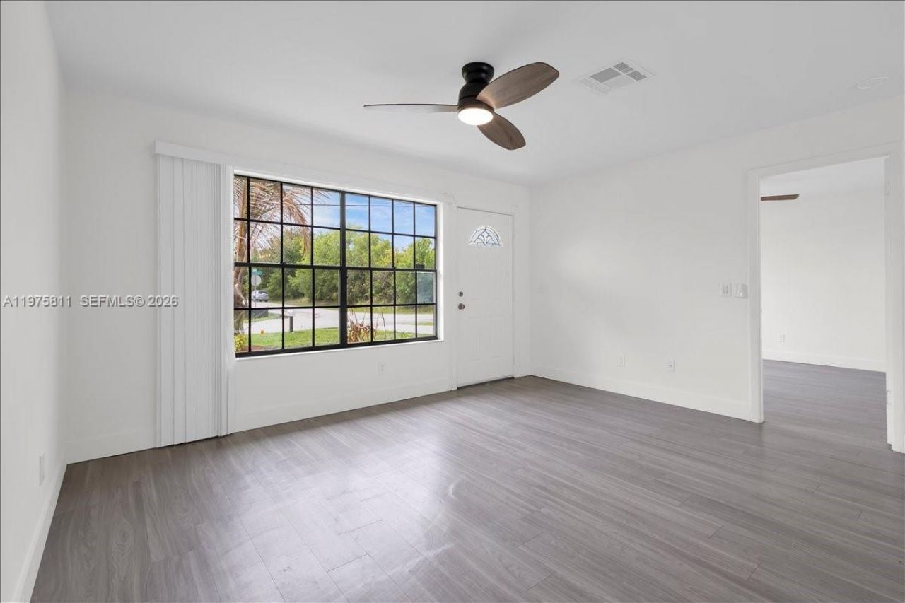 841 NW Riverside Dr, Port Saint Lucie, FL 34983 Photo