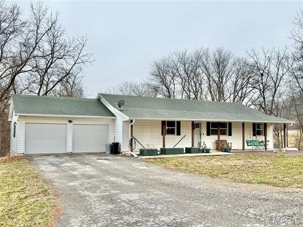 13001 Woodland Groves Place , Hannibal, MO 63401