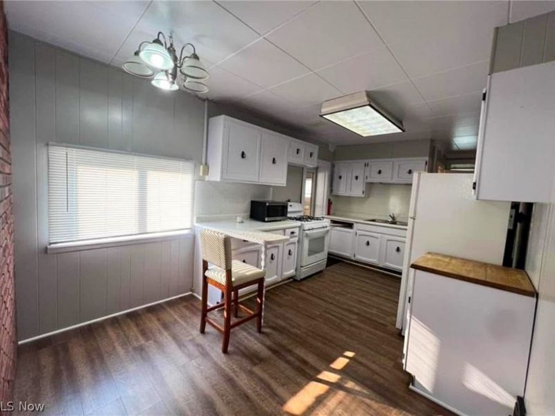 107 W Main Street, Wilmot, OH 44689 Photo 3