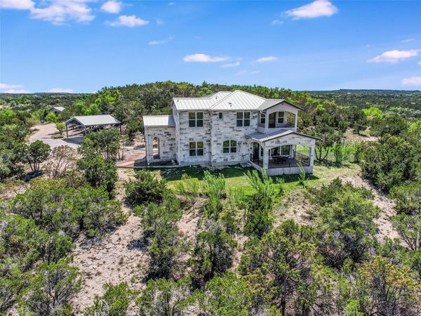 910 Plant Lady LN, Dripping Springs, TX 78620