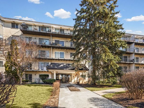 8620 Waukegan Road, Unit 408, Morton Grove, IL 60053