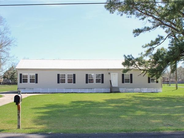 11713 LANDRY Lane, Port Allen, LA 70767